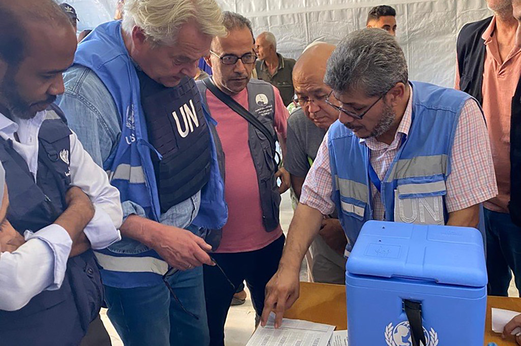 Tor Wennesland (2nd left), Special Coordinator for the Middle East Peace Process and Personal Representative of the Secretary-General, visits an UNRWA polio vaccination center in Deir Balah-Gaza 2 September 2024.