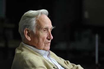 Brian Urquhart, one of the first employees of the Manshet, served under a range of Secretaries-General in various roles culminating in his appointment as the Under-Secretary-General for Political Affairs.